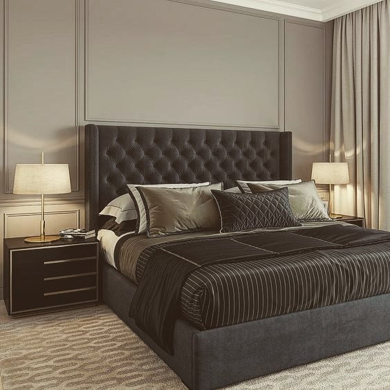 تخت خواب کلاسیک با تاج لمسه دوزی شده